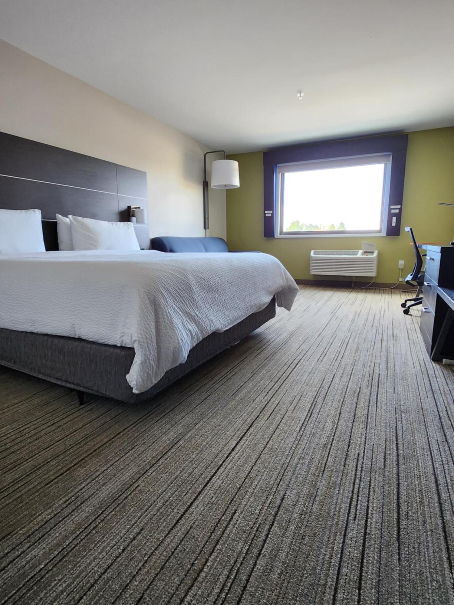 Hotel Express & - By Ihg 3*